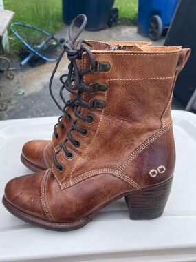 Women's Brown Leather Lace-Up Heeled Boots